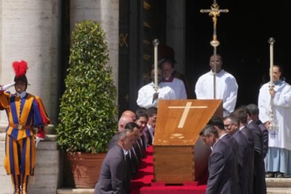Sahranjena papa Francuska – 400.000 ljudi je pratilo šefa rimokatoličke crkve