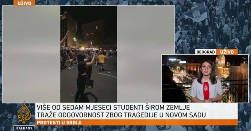 Kordoni žandarmerije između suprotstavljenih strana kod Skupštine Srbije