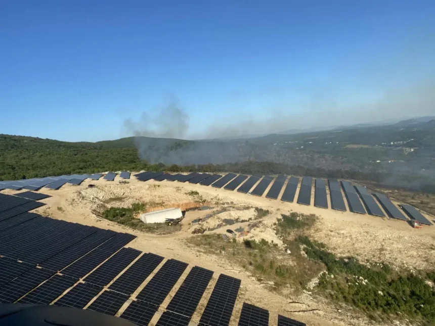 Zbog novog požara u općini Grude zatvorena cesta, vatra prijeti solarnoj elektrani