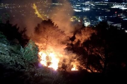 Vatromet izazvao požar iznad Trebinja, brzom intervencijom vatrogasaca spriječena katastrofa