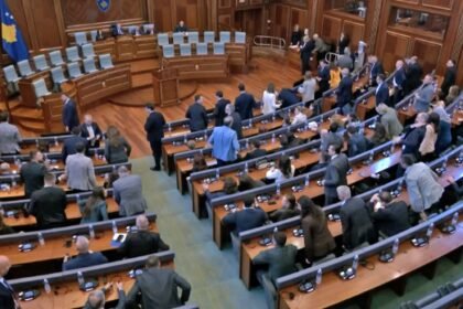 Nije uspio i šesti pokušaj predstavljanja nove pogodnosti Skupštine u Prištini