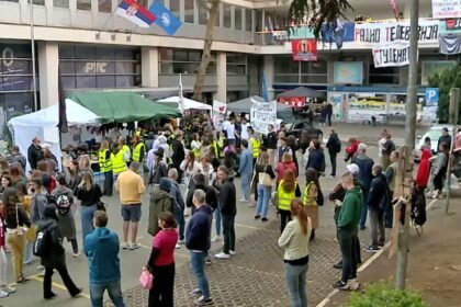 Od jučer ujutro zabranio je ulazak RTS-a, jedanaestog dana ilegalne blokade javnih službi
