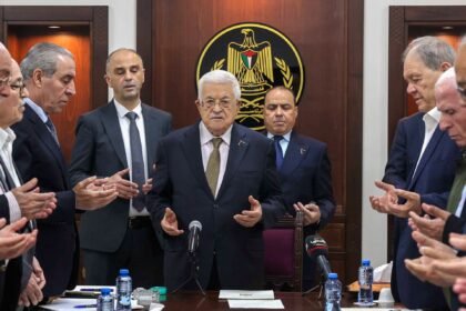 Palestinski predsjednik Mahmoud Abbas imenuje pomoć kao zamenik PLO-a
