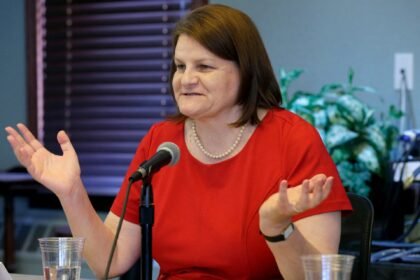 SAD optužuju Wisconsin sudiju zbog navodno opstruiraći agense za imigraciju
