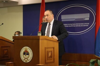 Crnadak: Spasa za javna preduzeća u RS ima, ali ne sa ovom vlašću