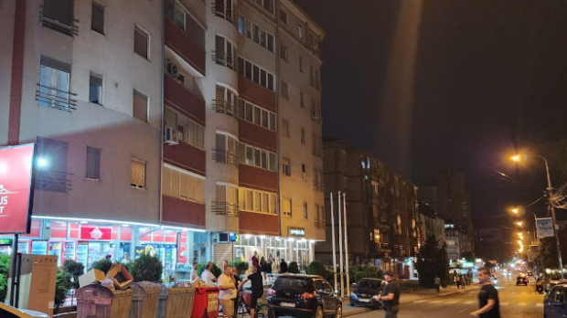Dijete je palo iz zgrade u Novom Pazaru, prevezeno u Beograd