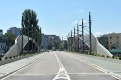 Kurti je prešao kamen temeljac za dva mosta zbog Ibra – Petković upozorava na opasnost od nemira