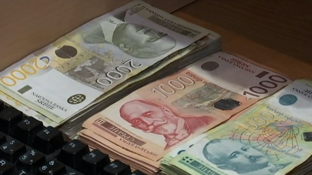 Razlike u platama po općinama i do 1.000 eura, a cijene u trgovinama širom Beograda su iste