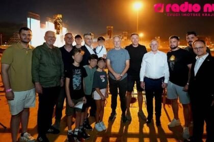 Plenković je ipak odao počast Thompsonu. Turudić kaže da bi njegov dolazak bio nehigijenski