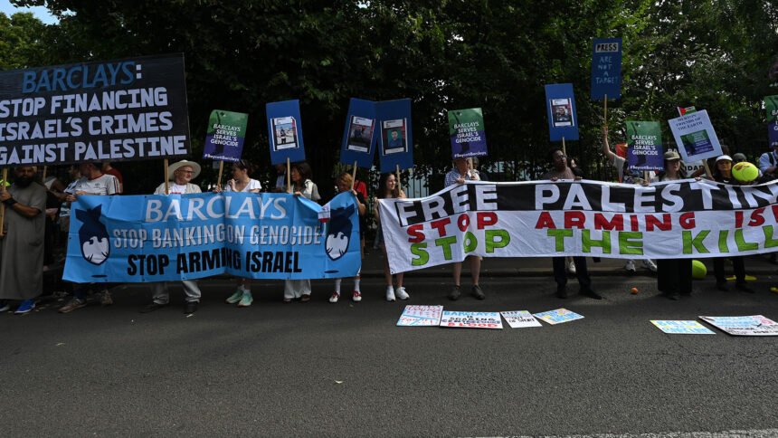Pro-Palestinski demonstranti na Wimbledonu preko Barclays sponzorstva