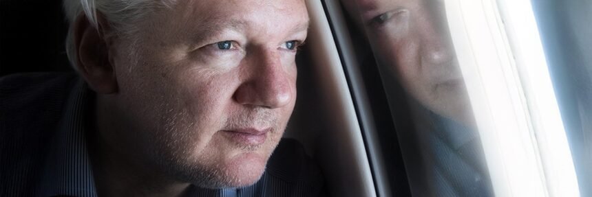 Godinu dana od kada je oslobođen, Julian Assange još uvijek žrtva državne tajne