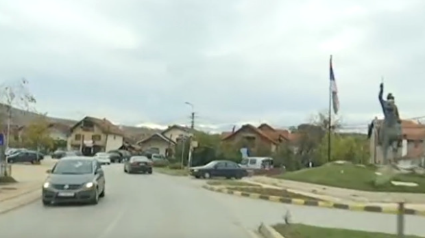 Prijetnje srpskoj porodici u Gračanici zbog spomen-plaketa