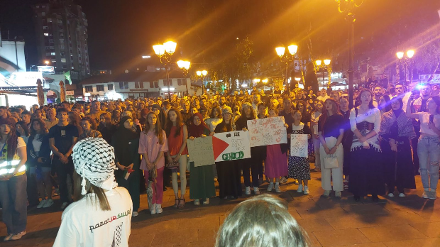 Pazarci protestne šetnje pružile su podršku žrtvama u Gazi
