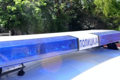 Pucao u parkirani motocikl u blizini benzinske pumpe u Koteu