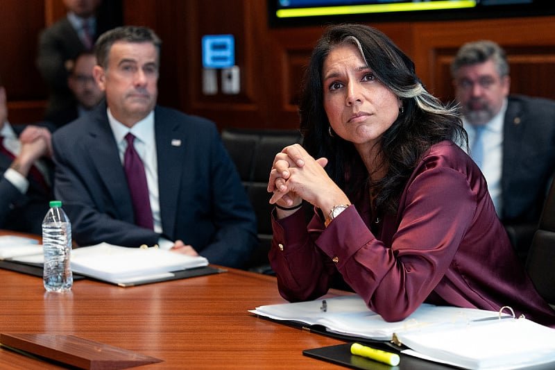 Tulsi Gabbard najavljuje krivičnu prijavu protiv Obame, tvrdi da je fabrikovao dokaze o izborima 2016.