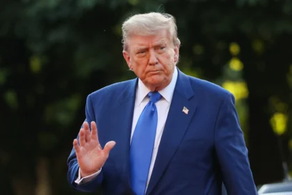 Trump stigao u Nizozemsku na summit NATO-a