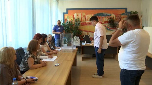 Kako protočiti lokalne izbore u Zaječaru i Kosjeriću