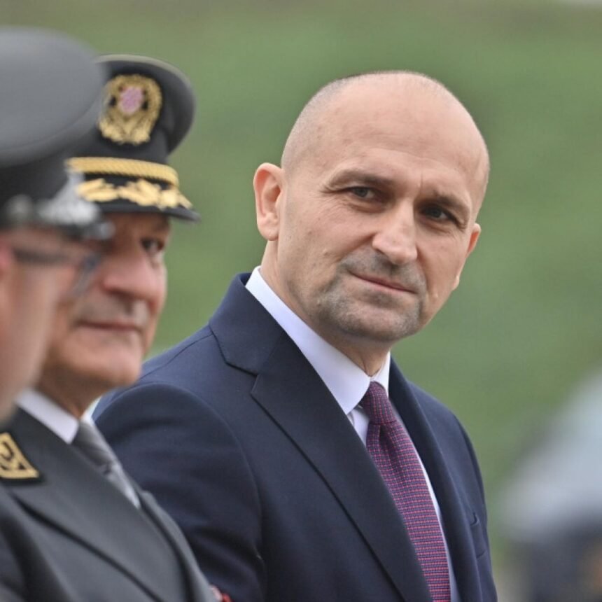 MINISTAR ODBRANE HRVATSKE NADGLEDA MIMOHOD VOJSKE I TVRDI: ‘I danas je nemali broj građana Srbije…’