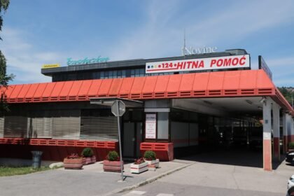 Oproštaj radnih kolega od stradale doktorice Aide Softić nastradale kod Foče