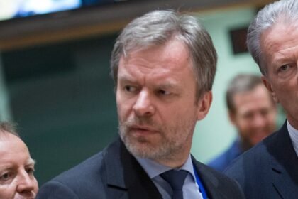 Skandal potresa Brisel: Ambasador vodio blog gdje fantazirao o sadizmu, za žene pisao da su “samo meso”