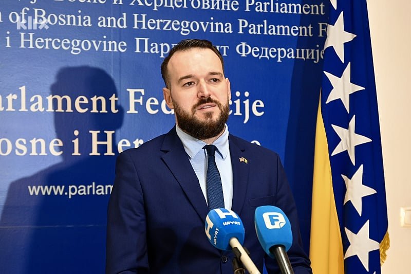 Čavalić objavio podatke o zaposlenima u trgovini: “U FBiH 2.000 radnika manje od uvođenja neradne nedjelje”