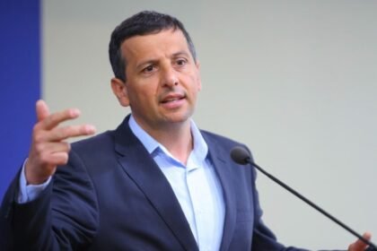 VUKANOVIĆ ZATRESAO REPUBLIKU SRPSKU: ‘Stanivuković je UCIJENJEN ČOVJEK! Dobio je INSTRUKCIJE!’