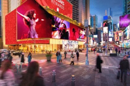 Pucanje na The Times Square u New Yorku, tri osobe su ranjene