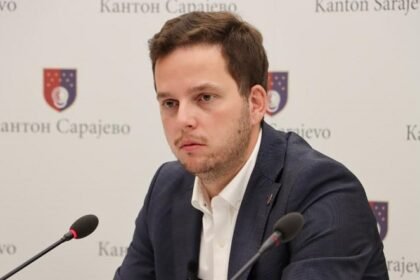 Premijer Uk: Jedini razlog za mjere štednje Vlade KS gubitak od 350 miliona KM zbog umanjenja pondera