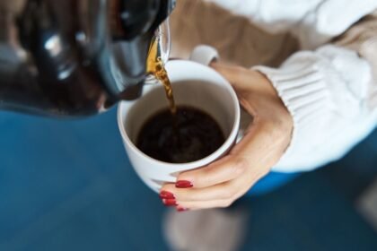 NUTRICIONISTI SAVJETUJU: Evo kada je najbolje vrijeme za prvu šoljicu kafe
