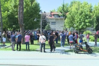Mještani dva sela u Lukavcu protestovali zbog uznemiravanja koja trpe od jedne porodice