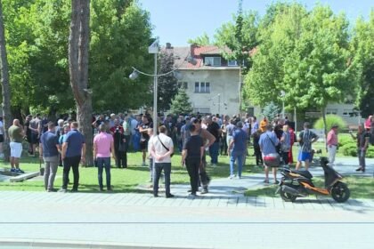 Mještani dva sela u Lukavcu protestovali zbog uznemiravanja koja trpe od jedne porodice