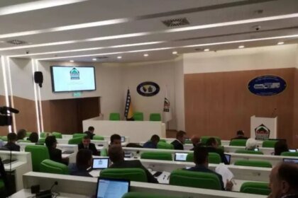 IGNORISALI ODLUKU CIK-a: Umjesto najbolje plasirane, OV Kakanj imenovalo suprugu stranačkog lidera