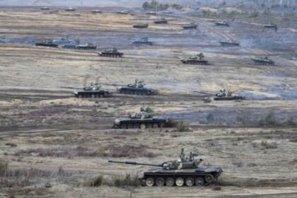 SATELITSKE SNIMKE OTKRILE ZASTRAŠUJUĆI PRIJETNJU RUSA: Pogledajte šta grade na samoj ‘granici’