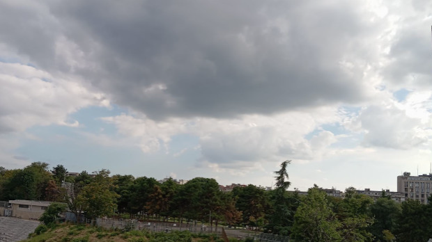Malo svježih i vjetrovitog, na mjestima s kišom