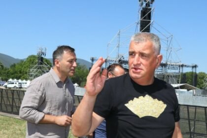 Bulj pozvao državni vrh na Alku: “Može i njihov ćaća s njima. Nije veći veleizdajnik, a ne znam…”
