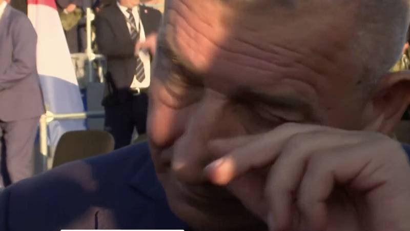 VIDEO Kamere snimile Gotovinu u suzama: Na mimohodu ga dirnula Thompsonova pjesma