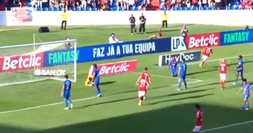 Dedić zabio sjajan gol za Benficu, pa zaradio isključenje