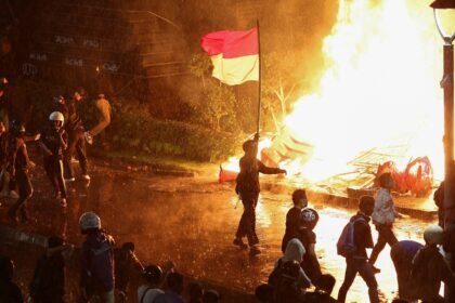 Šta stoji iza raširenih nemira u Indoneziji?