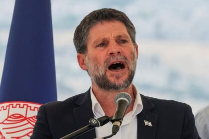 Izraelski smotrich poziva na faze prinosa Gaze ako Hamas ne razoružao