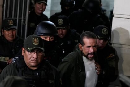 Sud Transferi Bolivijski političar Luis Fernando Camacho do kućnog hapšenja