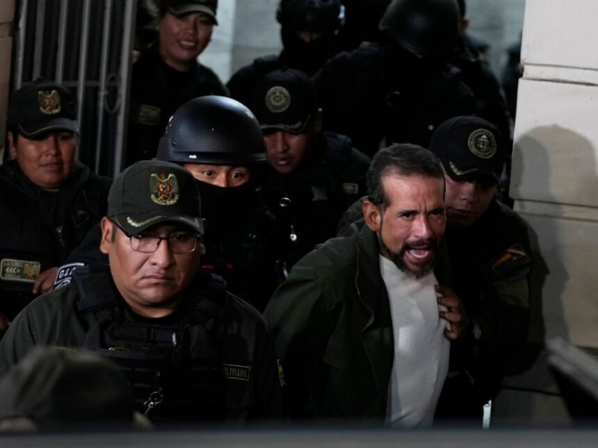 Sud Transferi Bolivijski političar Luis Fernando Camacho do kućnog hapšenja