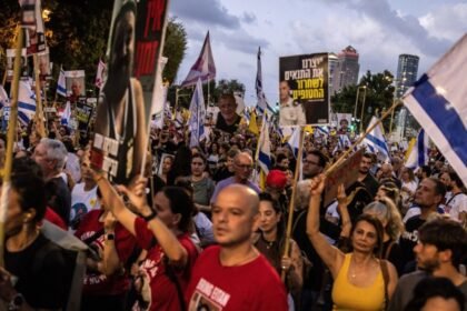 “Dan poremećaja”: Obitelji, pristalice izraelskog Gaza zarobljenike protestuju