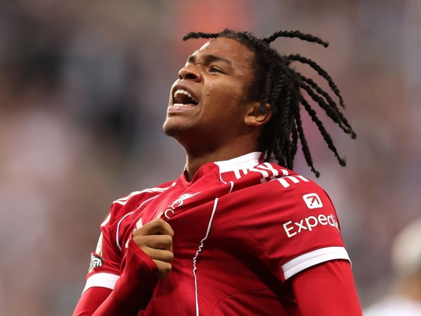 Liverpool je tukao 10-man Newcastle United 3-2 u premijernom ligu triler