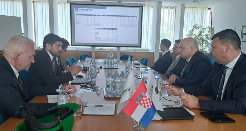 Ministar Šušnjar u Petrokemiji: Modernizacija postrojenja