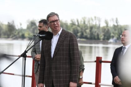 Vučić: Srbija čvrsto stoji, radimo za bolji život svakog građanina svaki dan