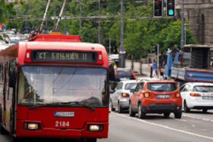 Sve ulice prolazi u Beogradu, gradska transportna funkcija u redovnom režimu