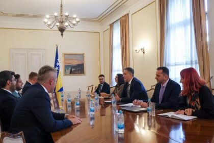 Bećirović se sastao s predstavnicima turske kompanije Eksim Holding i AS grupacije