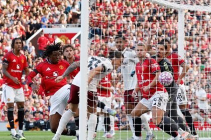 Arsenal Beats Manchester United u Premier Openaler