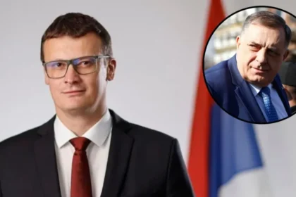 Božović: “Ovo je najmračnija era RS, Dodik je zaslužio da ode”