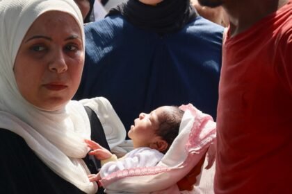 Izraelski napadi Gaza ubijaju 123 za 24 sata jer troje djece umiru od gladi